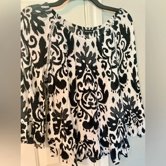 I.N.C Black & White Top Size L - Picture 4 of 9